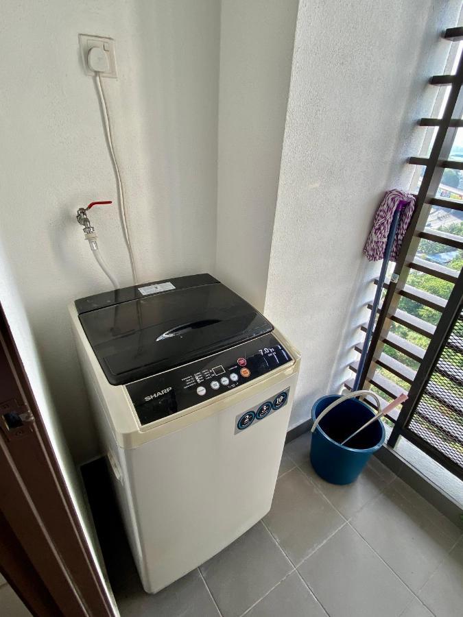 Landmark Residence 2, Studio For 2 Pax, High Floor, Nice View, Free Parking, Budget Stay カジャン エクステリア 写真