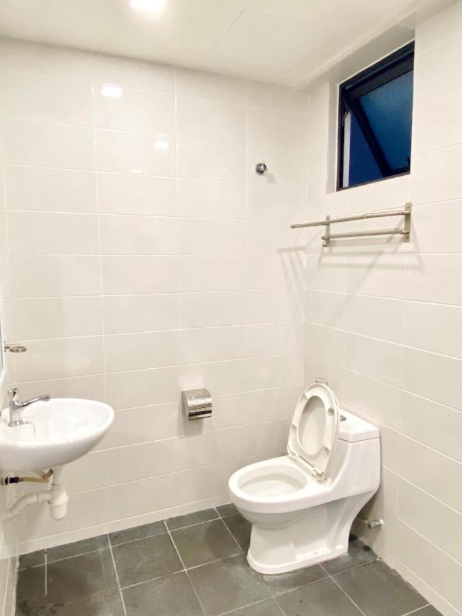 Landmark Residence 2, Studio For 2 Pax, High Floor, Nice View, Free Parking, Budget Stay カジャン エクステリア 写真